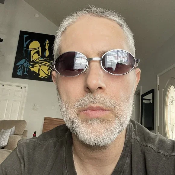 Awesome shades! BRAND NEW!! - Picture 11 of 12